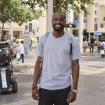 Partenaire immobilier au Sénégal 4 senegalais en T shirt
